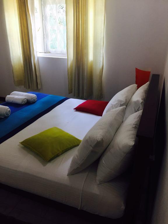 Villa Begonia Katugastota Екстер'єр фото
