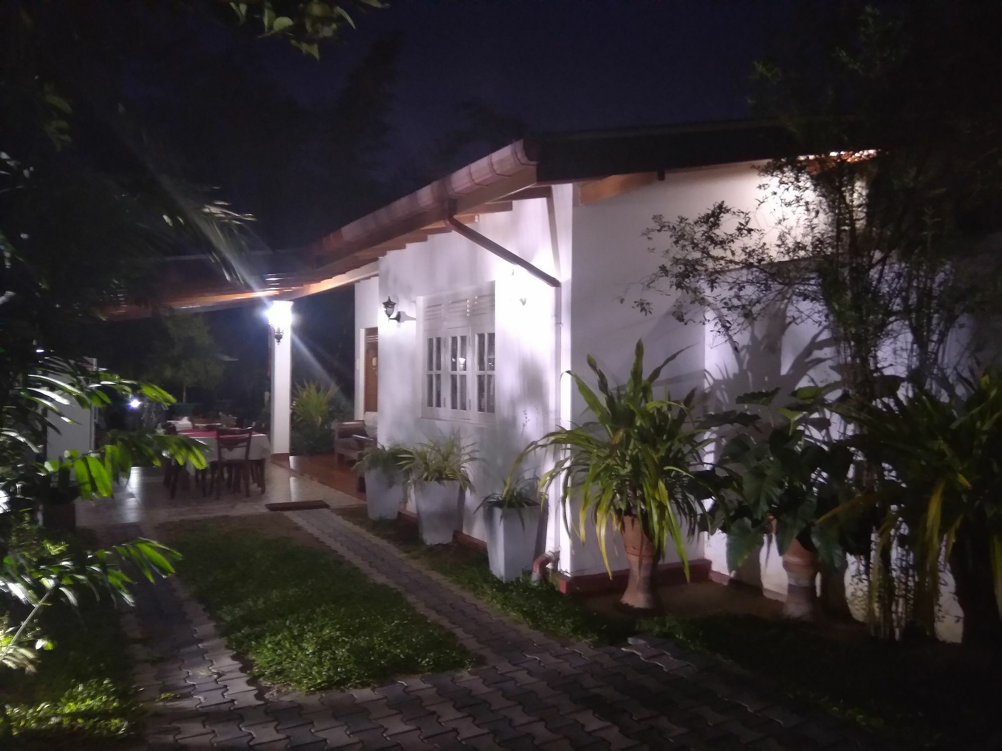 Villa Begonia Katugastota Екстер'єр фото
